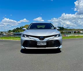 2020 Toyota Camry - Thumbnail