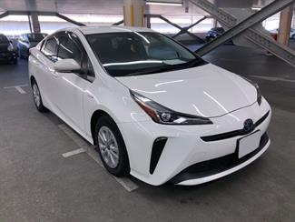 2019 Toyota Prius - Thumbnail