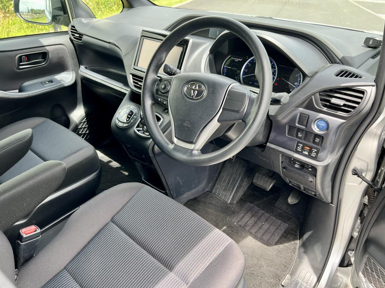 2015 Toyota Voxy