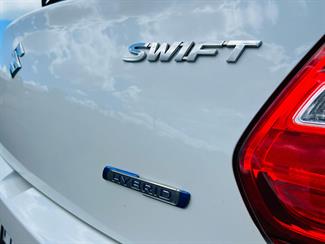 2022 Suzuki Swift - Thumbnail