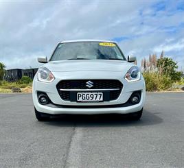 2022 Suzuki Swift - Thumbnail